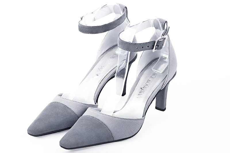Chaussure femme à brides : Chaussure côtés ouverts bride cheville couleur gris souris. Bout effilé. Talon haut fin Vue avant - Florence KOOIJMAN