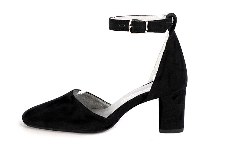Chaussures bride cheville femme. .  - Vue de profil