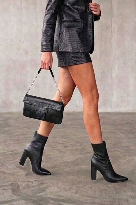 Bottines habillées femme zip côté intérieur en cuir noir satiné à talon bottier de 9.5 cm et bout effilé - Vue du dessus