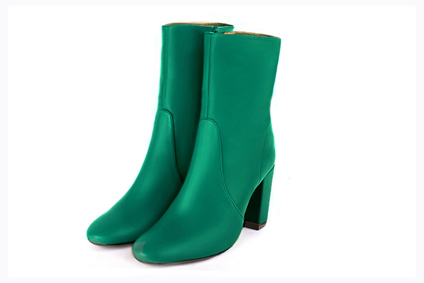 Boots femme : Boots fermeture éclair à l'intérieur couleur vert émeraude. Bout rond. Talon haut bottier Vue avant - Florence KOOIJMAN