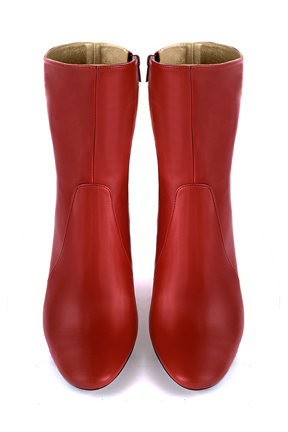 Boots femme : Boots fermeture éclair à l'intérieur couleur rouge coquelicot. Bout rond. Talon haut bottier. Vue du dessus - Florence KOOIJMAN