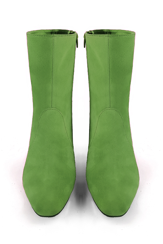 Boots femme : Boots fermeture éclair à l'intérieur couleur vert anis. Bout carré. Talon mi-haut bottier. Vue du dessus - Florence KOOIJMAN
