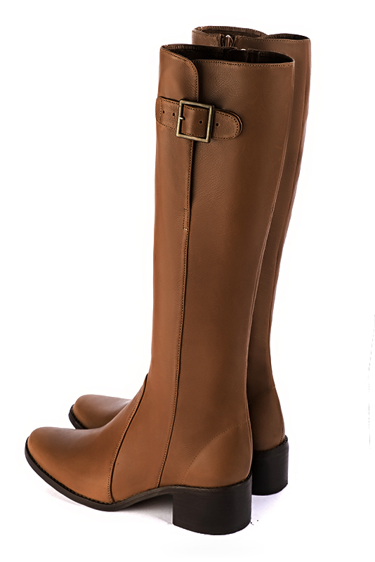 Botte femme : Bottes femme cavalières sur mesures couleur marron caramel. Bout rond. Semelle cuir petit talon. Vue arrière - Florence KOOIJMAN