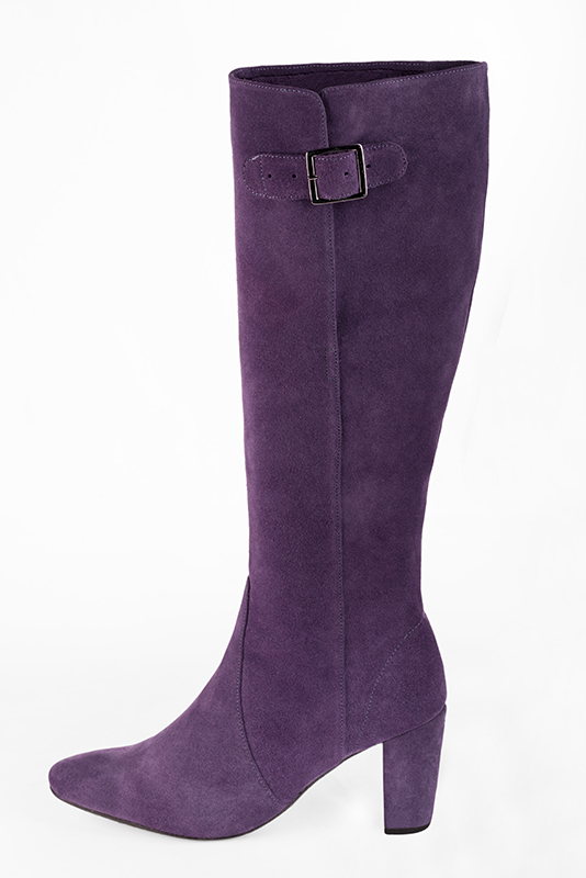 Bottes femme élégantes et raffinées, avec des boucles, réalisées sur mesure, coloris violet améthyste. Bout rond. Haut. Talon bottier. Mollets fins ou larges. Personnalisation : Choix des cuirs, des couleurs et des talons. - Florence KOOIJMAN