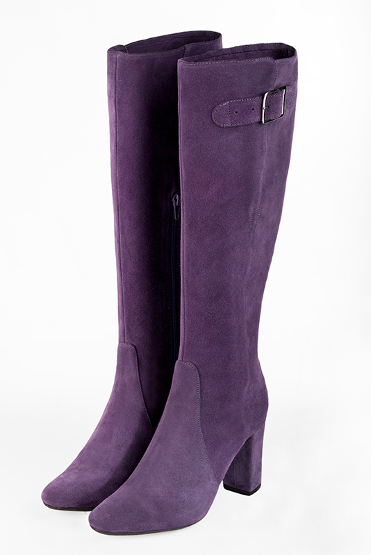 Bottes femme élégantes et raffinées, avec des boucles, réalisées sur mesure, coloris violet améthyste. Bout rond. Haut. Talon bottier. Mollets fins ou larges. Personnalisation : Choix des cuirs, des couleurs et des talons. - Florence KOOIJMAN