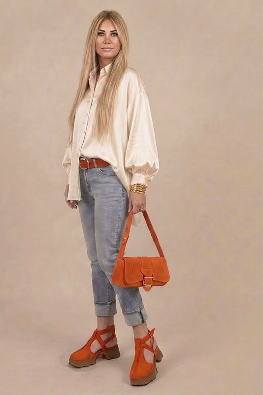 Escarpins habillés Salomé talon ouvert en cuir orange corail à  et  - Vue porté