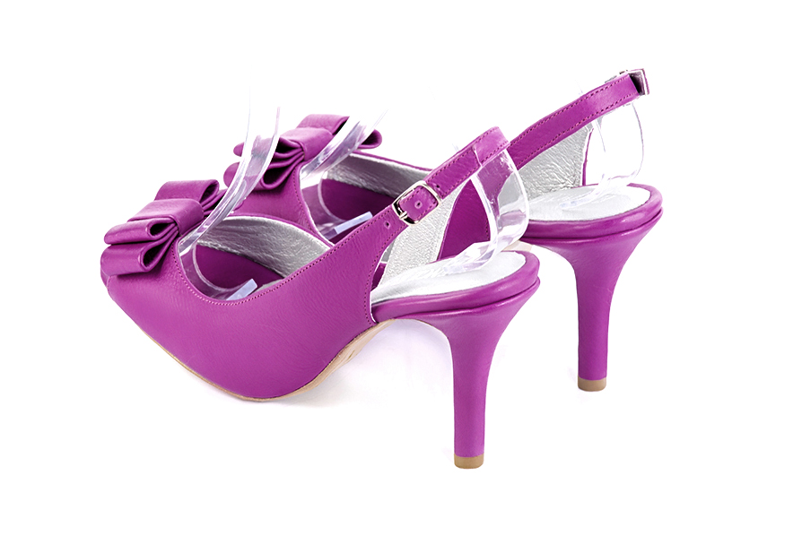 Sandale femme : Sandale soirées et cérémonies couleur violet mauve. Bout rond. Talon haut fin. Vue arrière - Florence KOOIJMAN