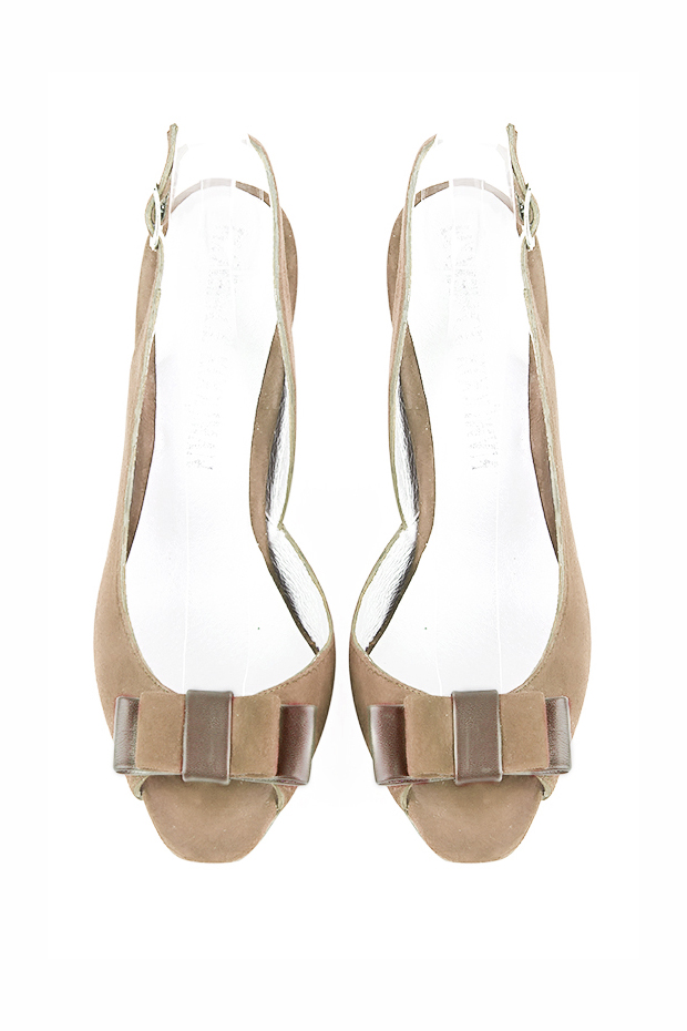 Sandale femme : Sandale soirées et cérémonies couleur beige sahara. Bout rond. Talon haut compensé. Vue du dessus - Florence KOOIJMAN