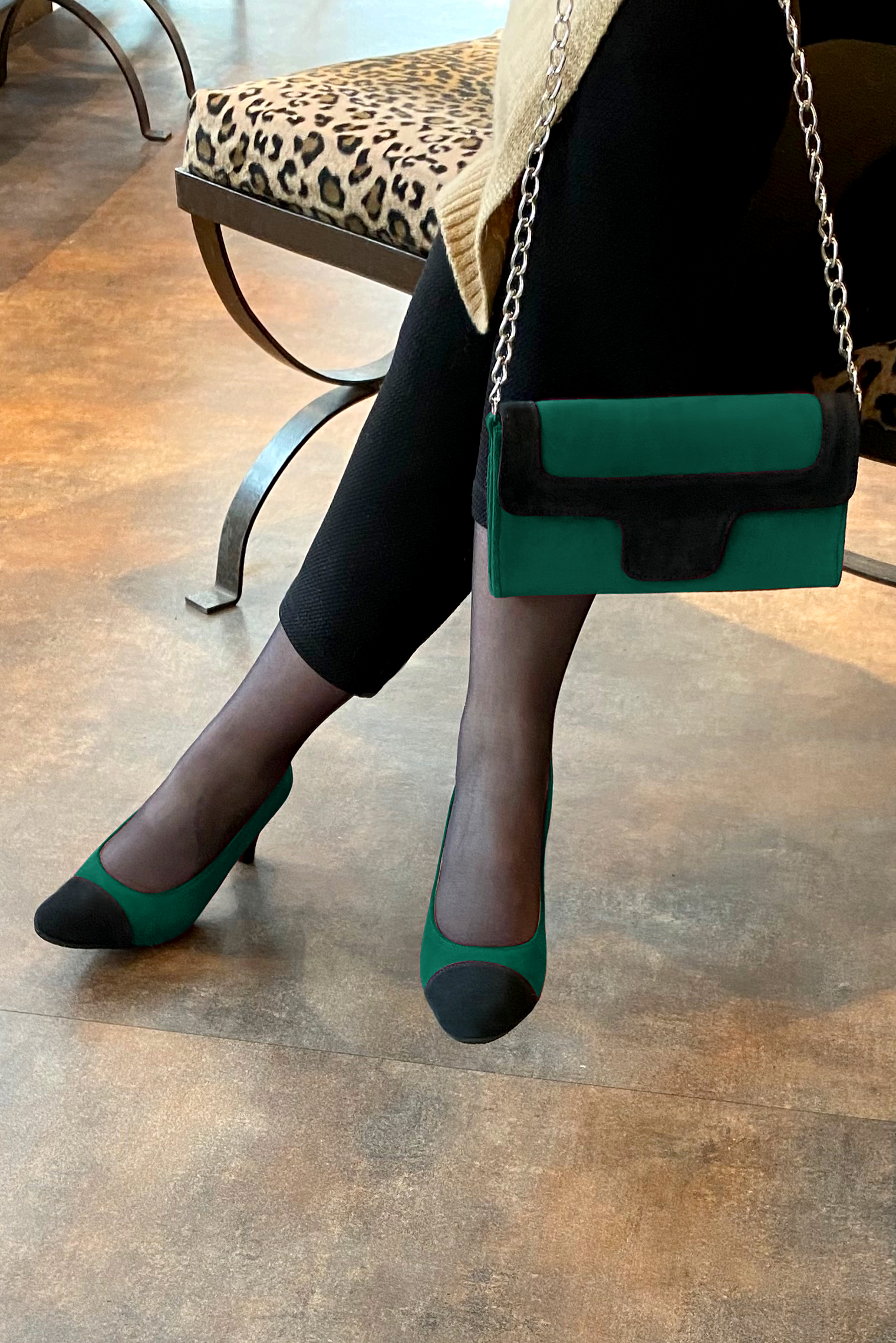 Escarpins et ceinture assortis couleur noir mat et vert émeraude - Florence KOOIJMAN