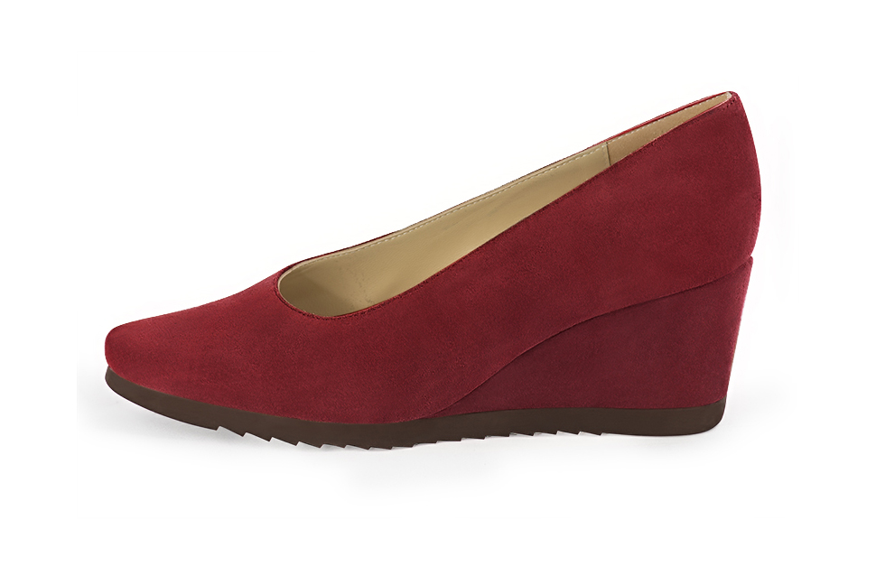 Escarpins rouge bordeaux. Bout rond. Talon compensé de 6 cm - Vue de profil