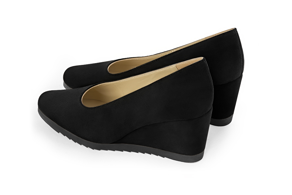 Escarpins noir mat. Bout rond. Talon compensé de 6 cm - Vue arrière