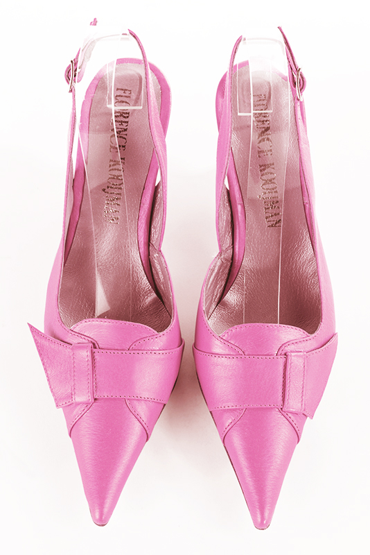 Chaussure femme à brides :  couleur rose pétunia. Bout pointu. Talon mi-haut bobine. Vue du dessus - Florence KOOIJMAN