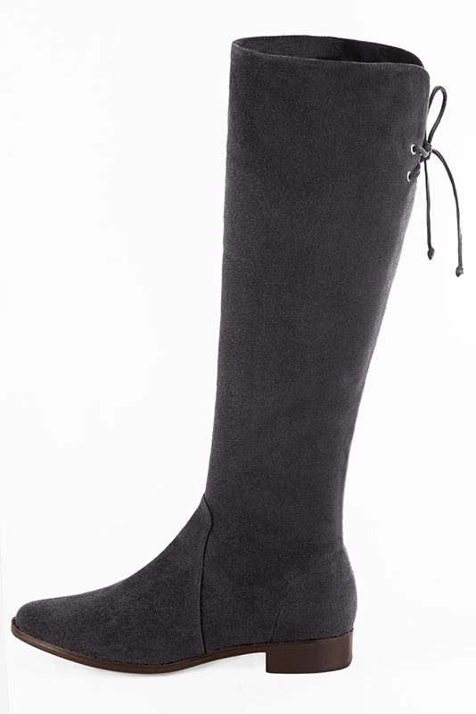 Bottes femme élégantes et raffinées, avec des lacets à l'arrière, réalisées sur mesure, coloris gris acier. Bout rond. Semelle cuir plat. Mollets fins ou larges. Personnalisation : Choix des cuirs, des couleurs et des talons. - Florence KOOIJMAN