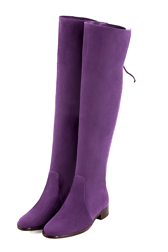 Cuissarde femme : Cuissardes femme en cuir sur mesures couleur violet améthyste. Bout rond. Semelle cuir talon plat. Vue avant - Florence KOOIJMAN