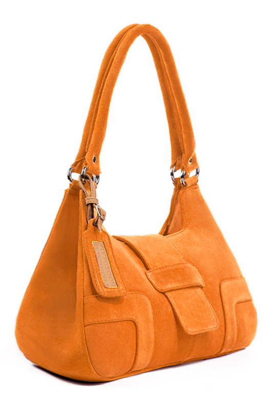 Sac porté à l'épaule habillé femme en cuir orange abricot - Vue porté
