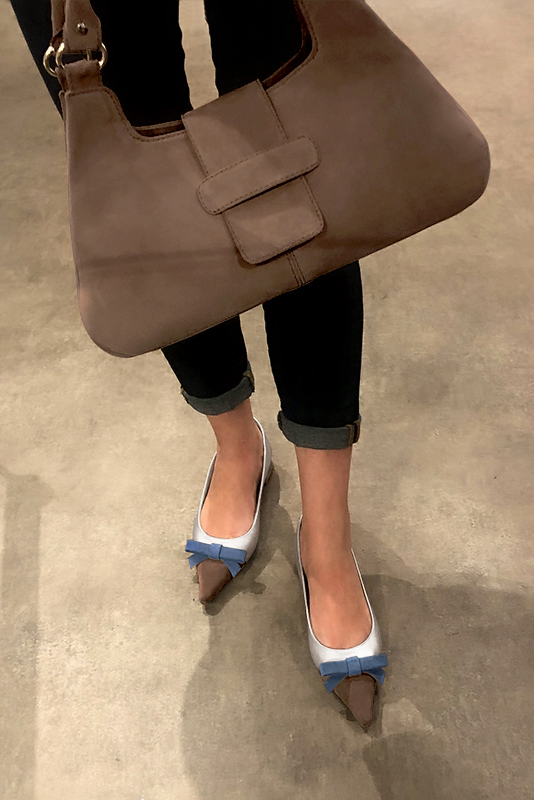 Sac porté à l'épaule habillé femme en cuir marron chocolat - Vue porté