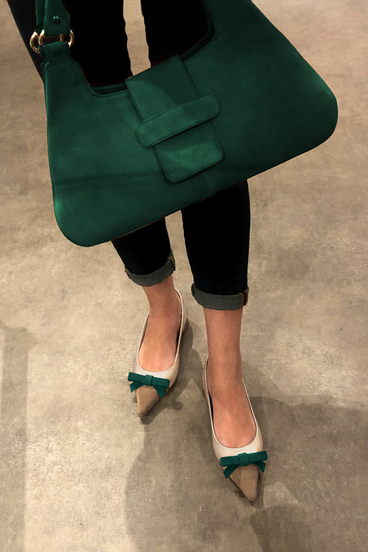 Sac porté à l'épaule habillé femme en cuir vert bouteille - Vue porté