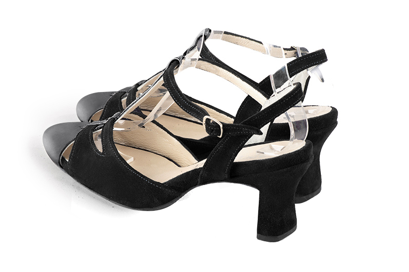 Chaussure femme à brides : Salomé ouverte à l'arrière couleur argent titane et noir mat. Bout rond. Talon mi-haut bobine. Vue arrière - Florence KOOIJMAN