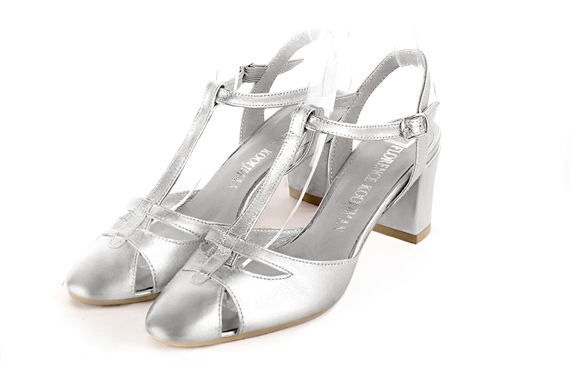 Chaussure femme à brides : Salomé ouverte à l'arrière couleur argent platine. Bout rond. Talon mi-haut bottier Vue avant - Florence KOOIJMAN
