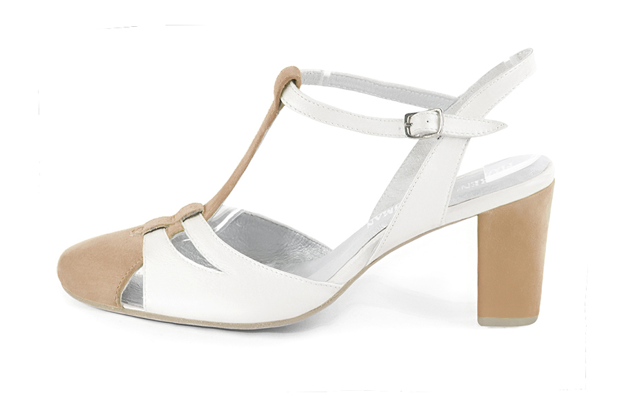Chaussure femme à brides : Salomé ouverte à l'arrière couleur beige sahara et blanc cassé. Bout rond. Talon haut bottier. Vue de profil - Florence KOOIJMAN