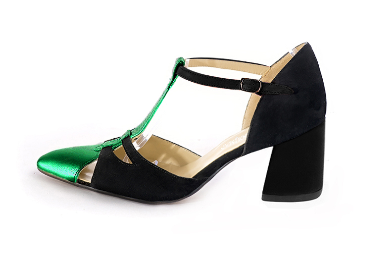 Chaussure femme à brides : Salomé côtés ouverts couleur vert émeraude et noir mat. Bout effilé. Talon mi-haut évasé. Vue de profil - Florence KOOIJMAN