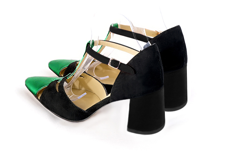Chaussure femme à brides : Salomé côtés ouverts couleur vert émeraude et noir mat. Bout effilé. Talon mi-haut évasé. Vue arrière - Florence KOOIJMAN