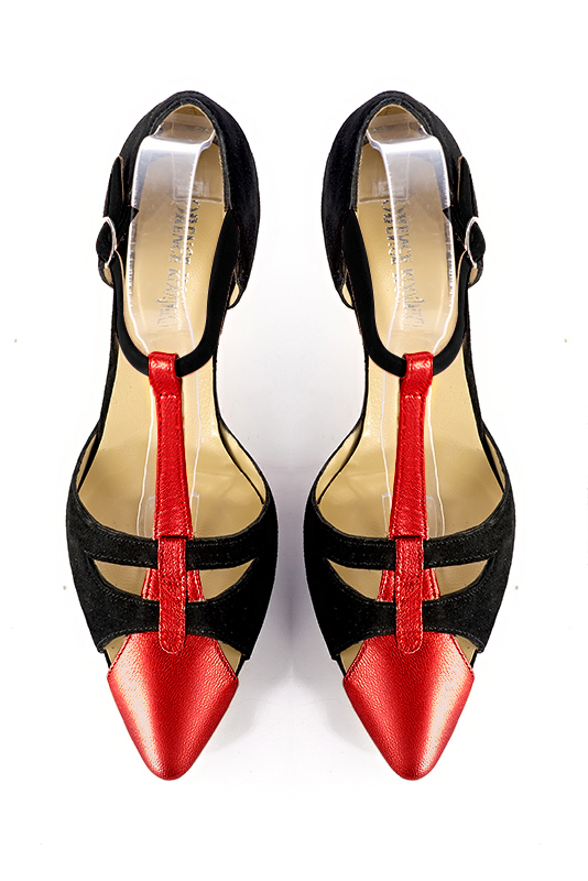 Chaussure femme à brides : Salomé côtés ouverts couleur rouge coquelicot et noir mat. Bout effilé. Talon mi-haut évasé. Vue du dessus - Florence KOOIJMAN
