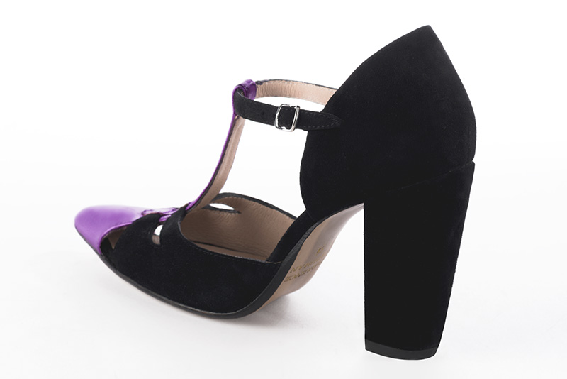 Chaussure femme à brides : Salomé côtés ouverts couleur violet outremer et noir mat. Bout effilé. Talon très haut bottier. Vue arrière - Florence KOOIJMAN