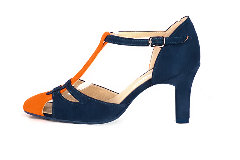 Chaussure femme à brides : Salomé côtés ouverts couleur orange clémentine et bleu marine. Bout rond. Talon haut trotteur. Vue de profil - Florence KOOIJMAN