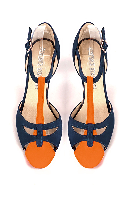 Chaussure femme à brides : Salomé côtés ouverts couleur orange clémentine et bleu marine. Bout rond. Talon haut trotteur. Vue du dessus - Florence KOOIJMAN