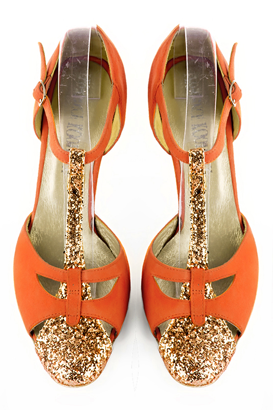 Chaussure femme à brides : Salomé côtés ouverts couleur or cuivré et orange clémentine. Bout rond. Talon haut fin. Vue du dessus - Florence KOOIJMAN