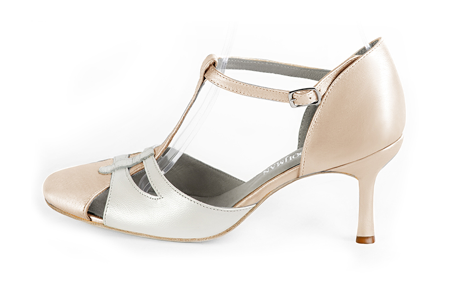 Salomés habillées, élégantes et raffinées, ouvertes sur les côtés, coloris or doré et blanc pur. Bout rond. Haut. Talon fin. Cérémonie, soirée, cocktail, évènementiel. Personnalisation : Choix des cuirs, 
                des couleurs et des talons. Petites et grandes pointures. - Florence KOOIJMAN