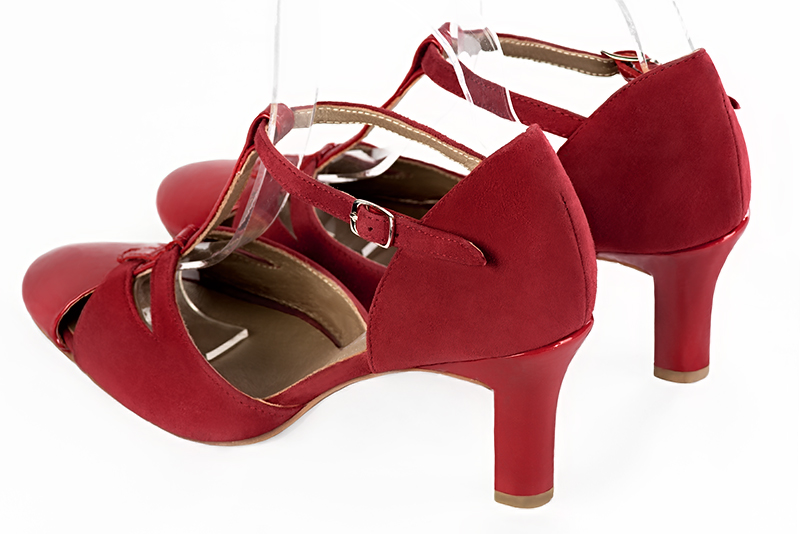 Chaussure femme à brides : Salomé côtés ouverts couleur rouge coquelicot. Bout rond. Talon haut trotteur. Vue arrière - Florence KOOIJMAN