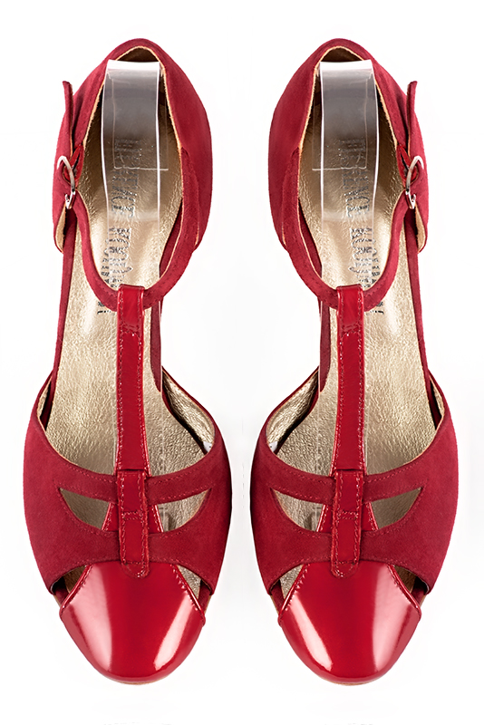Chaussure femme à brides : Salomé côtés ouverts couleur rouge coquelicot. Bout rond. Talon haut trotteur. Vue du dessus - Florence KOOIJMAN