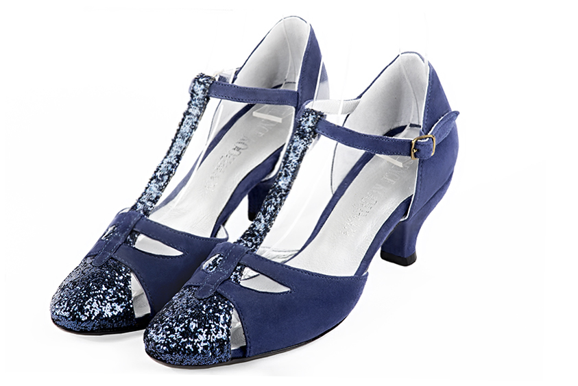 Chaussure femme à brides : Salomé côtés ouverts couleur bleu indigo. Bout rond. Talon mi-haut bobine Vue avant - Florence KOOIJMAN
