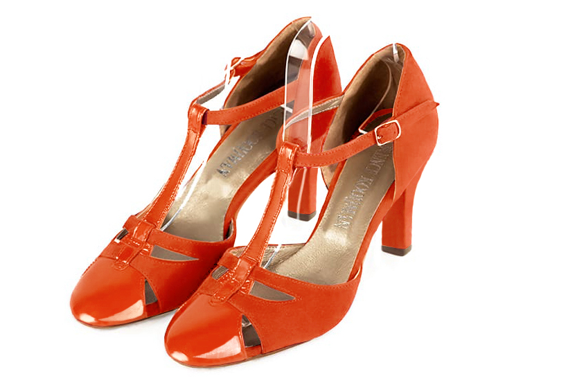 Chaussure femme à brides : Salomé côtés ouverts couleur orange clémentine. Bout rond. Talon haut trotteur Vue avant - Florence KOOIJMAN