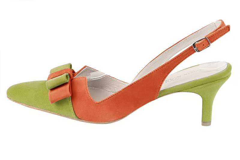 Chaussure femme à brides :  couleur vert pistache et orange clémentine. Bout effilé. Talon mi-haut fin. Vue de profil - Florence KOOIJMAN