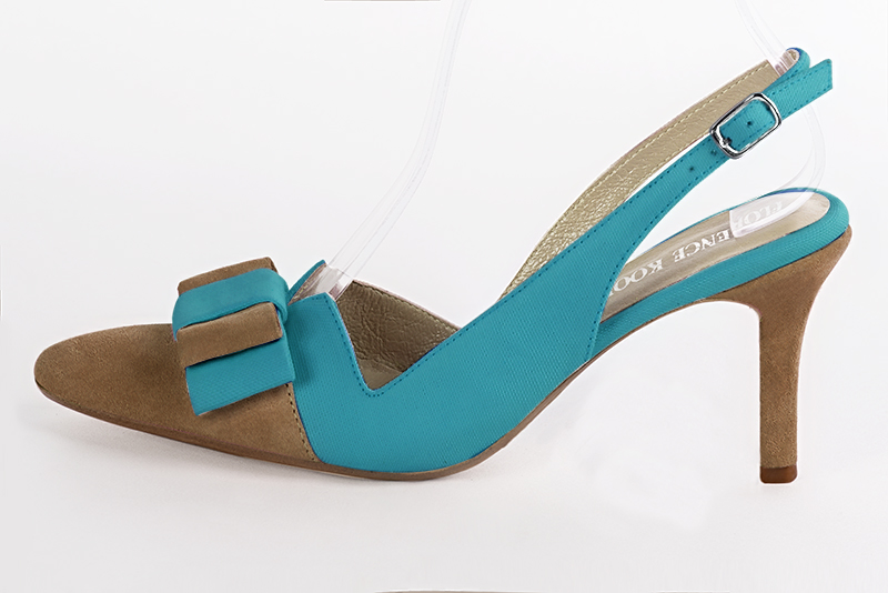 Escarpins habillés, élégants et raffinés, ouverts à l'arrière avec un noeud sur l'avant, coloris marron caramel et bleu turquoise. Bout effilé. Haut. Talon fin. Cérémonie, soirée, cocktail, évènementiel. Personnalisation : Choix des cuirs, 
                des couleurs et des talons. Petites et grandes pointures. - Florence KOOIJMAN