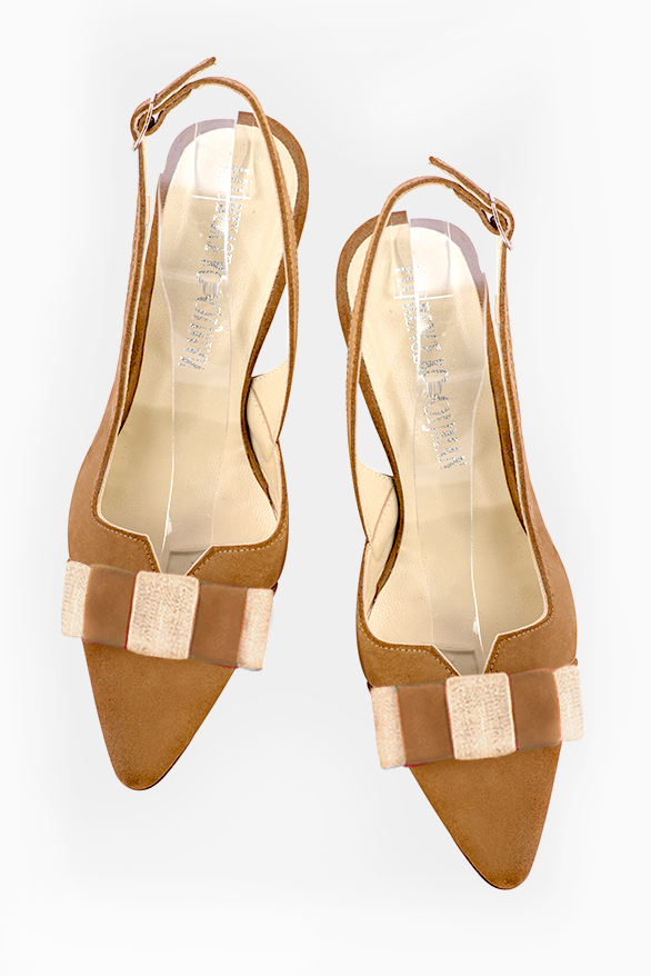 Chaussure femme à brides :  couleur beige camel et or doré. Bout effilé. Talon mi-haut bobine. Vue du dessus - Florence KOOIJMAN