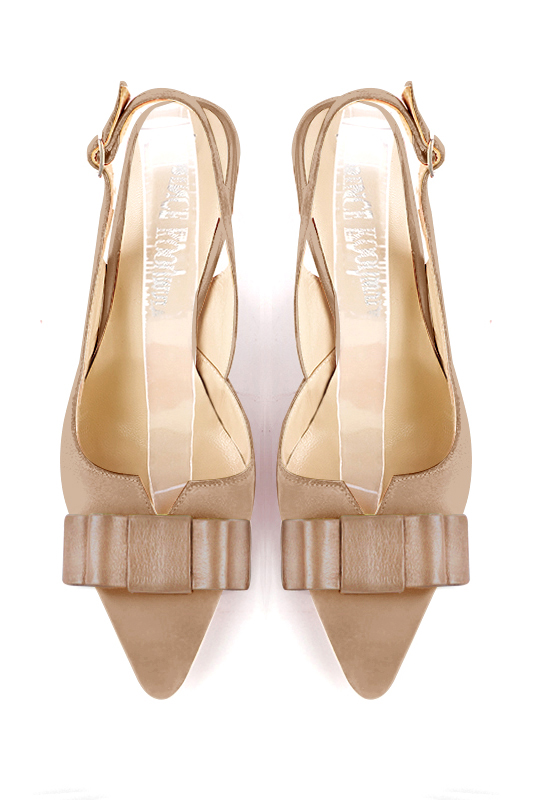Chaussure femme à brides :  couleur beige sahara. Bout effilé. Talon mi-haut fin. Vue du dessus - Florence KOOIJMAN