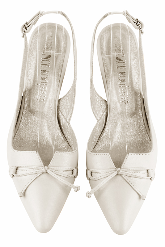 Chaussure femme à brides :  couleur blanc cassé. Bout effilé. Talon mi-haut virgule. Vue du dessus - Florence KOOIJMAN