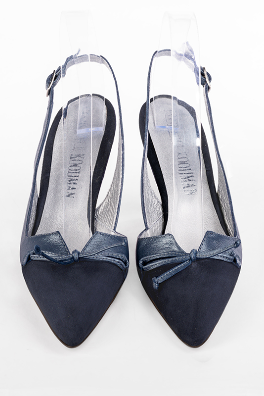 Chaussure femme à brides :  couleur bleu marine. Bout effilé. Talon haut fin. Vue du dessus - Florence KOOIJMAN