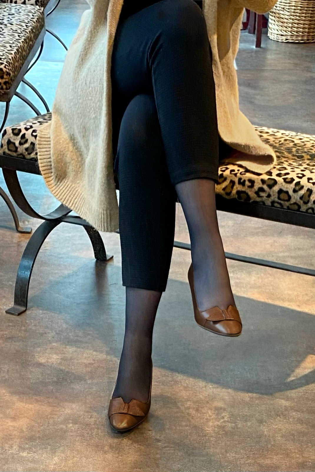 Escarpins, sac et ceinture assortis couleur marron caramel - Florence KOOIJMAN