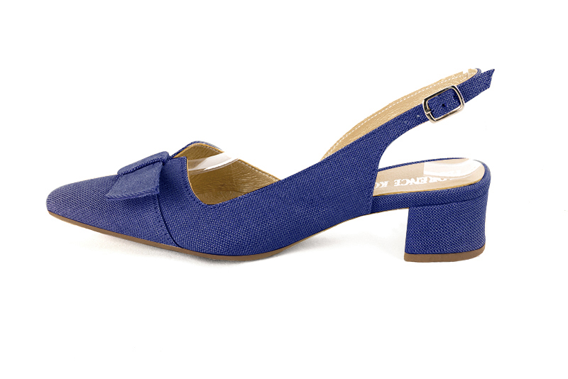 Chaussure femme à brides :  couleur bleu électrique. Bout effilé. Petit talon évasé. Vue de profil - Florence KOOIJMAN