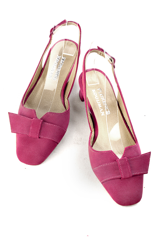 Chaussure femme à brides :  couleur rose fuchsia. Bout carré. Petit talon trotteur. Vue du dessus - Florence KOOIJMAN