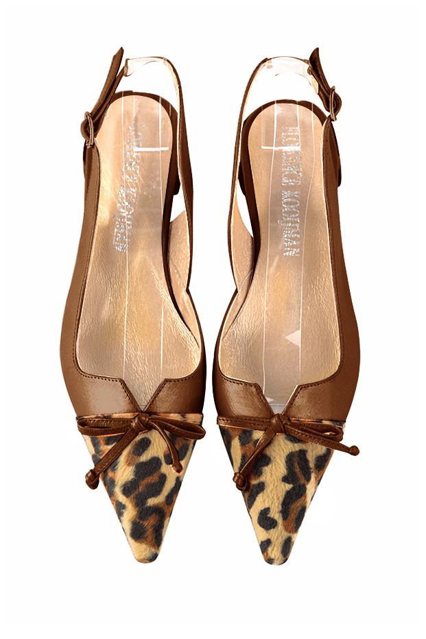 Chaussure femme à brides :  couleur noir safari et marron caramel. Bout pointu. Talon plat évasé. Vue du dessus - Florence KOOIJMAN