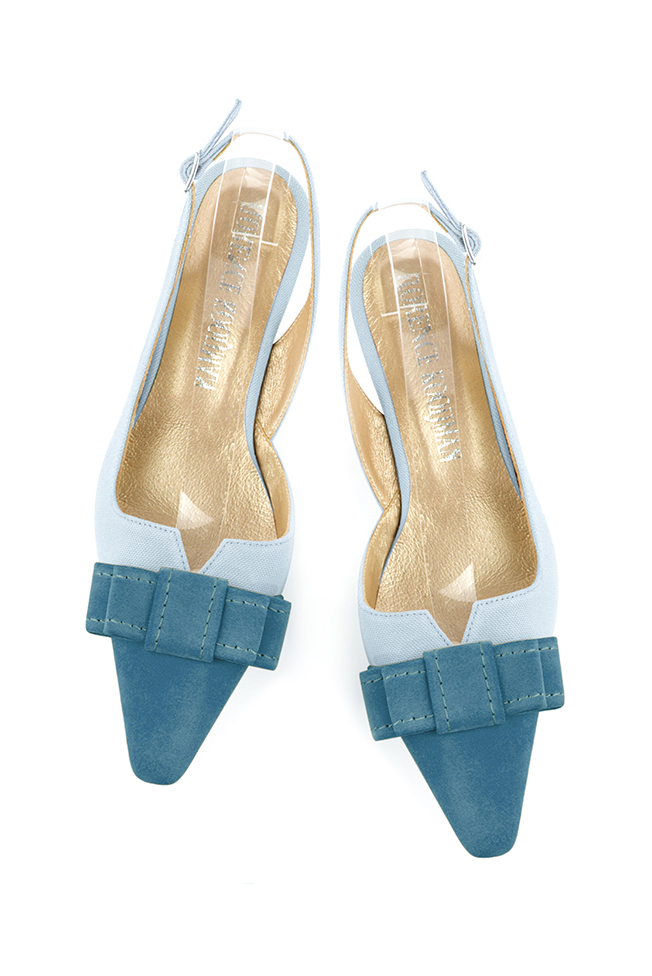 Escarpins bride arrière avec un noeud bleu canard et bleu ciel. Bout effilé. Talon trotteur de 4.5 cm - Vue du dessus