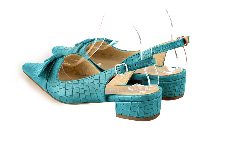 Escarpins bride arrière. .  - Vue arrière