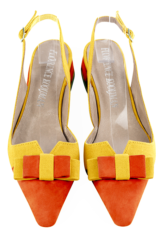 Chaussure femme à brides :  couleur orange clémentine et jaune soleil. Bout effilé. Talon plat bottier. Vue du dessus - Florence KOOIJMAN