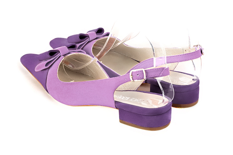 Chaussure femme à brides :  couleur violet améthyste. Bout effilé. Talon plat bottier. Vue arrière - Florence KOOIJMAN